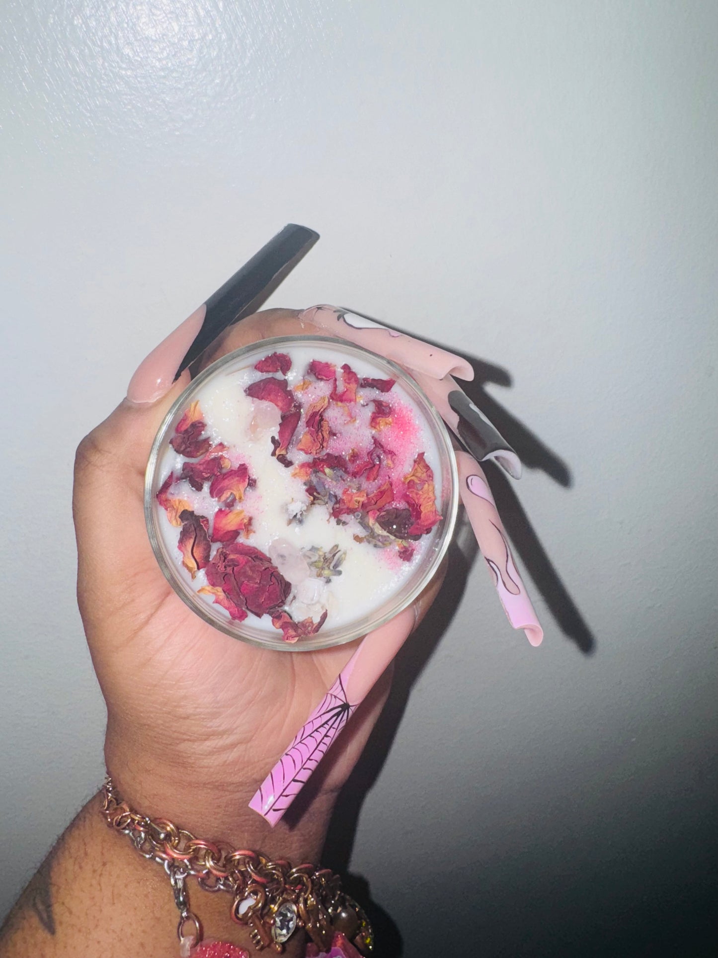 bad b!tch candle